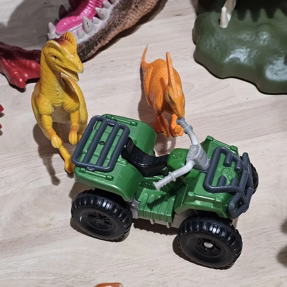 Dinosaur Toy Lot. Jurrassic World, Animal Planet Fire Skull, Schleich, Imaginext